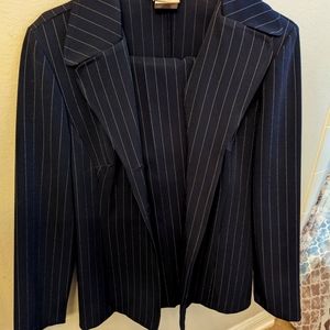 Women's suit